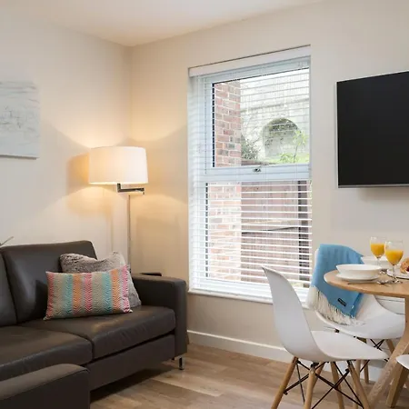 بيت للعطل 12 Pear Tree House *