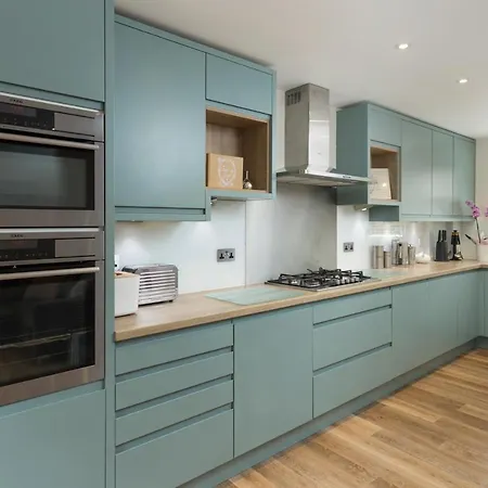 12 Pear Tree House * York